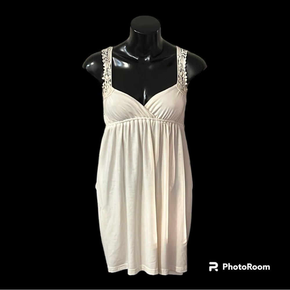 Flowing Mini-Dress | White | Crocheted Backing | SWS | Small